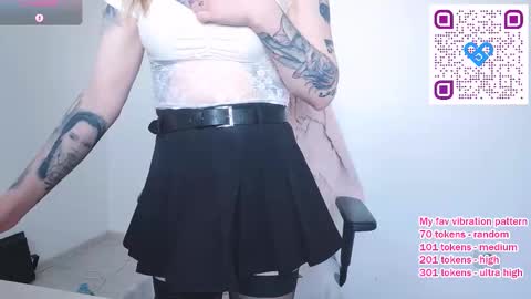 Keira online show from February 28, 8:51 am