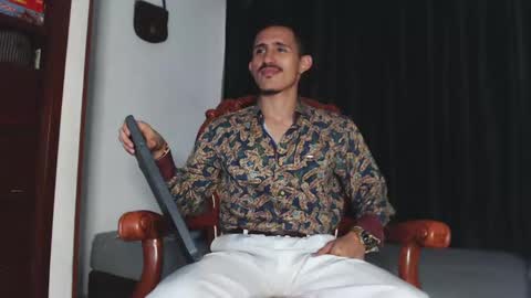 Snapshot of xxxhome_alonexxx chatting on February 9, 7:52 pm Kev online show from February 9, 7:52 pm