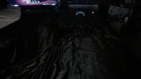 xxxjrstrokesxxx online show from April 4, 1:45 am