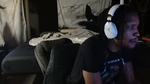 xxxjrstrokesxxx online show from December 1, 12:41 am