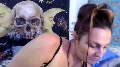 Misti online show from October 3, 4:04 pm