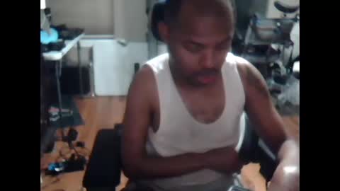 xxxonwheelz online show from September 29, 4:33 am