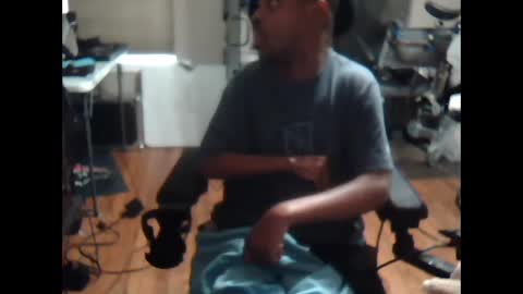 xxxonwheelz online show from October 2, 9:24 pm