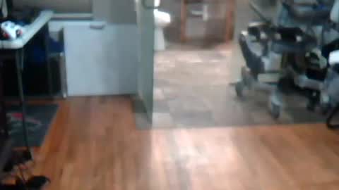 xxxonwheelz online show from December 14, 1:45 am