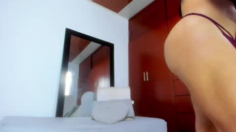 Snapshot of xxxtatianabustyxxx chatting on February 25, 8:21 pm xxxtatianabustyxxx online show from February 25, 8:21 pm