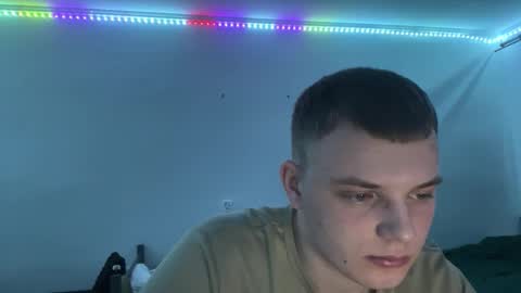 Leo online show from March 2, 8:37 pm