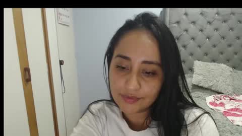 Snapshot of xxxvenus888 chatting on March 7, 2:15 am Lunhaa online show from March 7, 2:15 am
