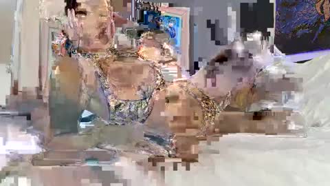 Snapshot of xxxvibesxo chatting on September 19, 1:32 am Lil Luna online show from September 19, 1:32 am