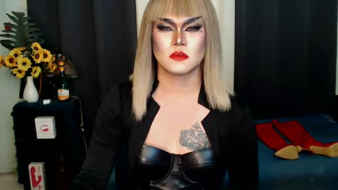 QueenMarina online show from February 17, 5:47 am