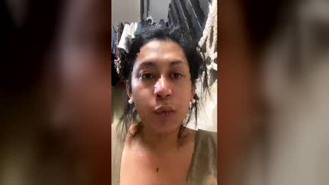 xyummyrhicax online show from April 2, 2:24 pm