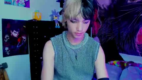 xzerox_ online show from December 17, 10:05 pm