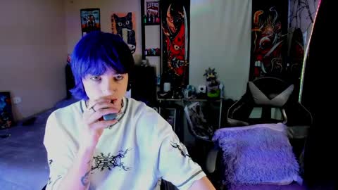 xzerox_ online show from April 10, 1:33 am