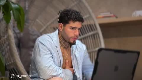 yamp sambrano online show from April 18, 4:03 am