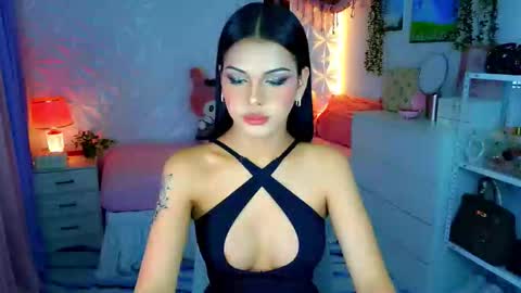 YANG AUDREY LONE online show from November 22, 11:46 pm