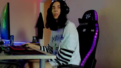 yang_nymph online show from September 22, 10:41 am