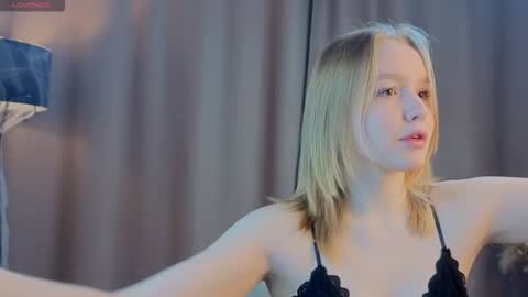 Kate online show from November 6, 1:14 pm