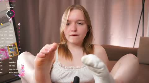 Kate online show from May 21, 3:18 pm
