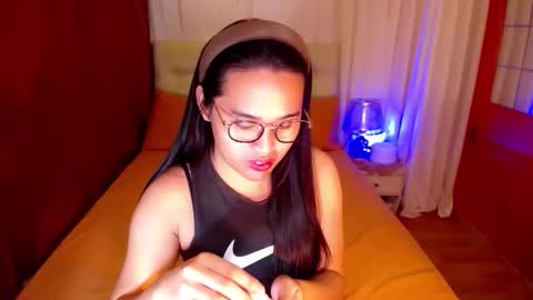 Snapshot of yanny_xoxo chatting on September 22, 4:33 pm Allisonn online show from September 22, 4:33 pm