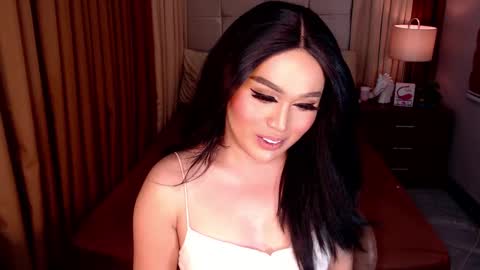 Snapshot of yanny_xoxo chatting on March 8, 9:40 pm Allisonn online show from March 8, 9:40 pm