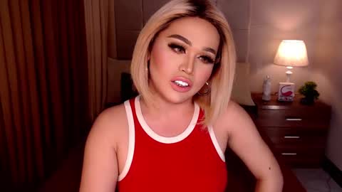 Snapshot of yanny_xoxo chatting on March 4, 2:38 am Allisonn online show from March 4, 2:38 am