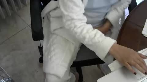 HOT MILF online show from March 25, 11:39 am