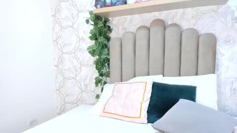 Yara online show from October 31, 7:58 pm