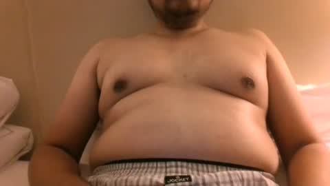 Snapshot of yasg17 chatting on December 18, 2:21 am Mommylover69 online show from December 18, 2:21 am