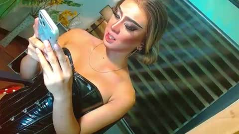 miss yasii online show from July 7, 1:59 pm