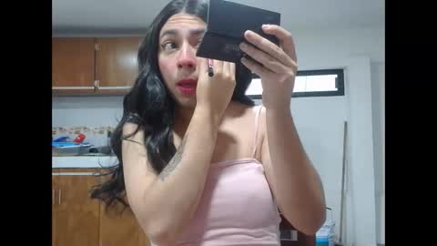 Yasmin Paez online show from May 28, 12:30 am