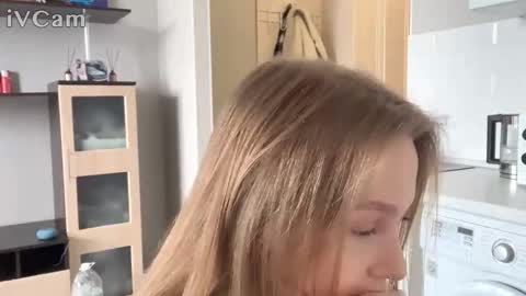 yasmina online show from February 26, 1:03 pm