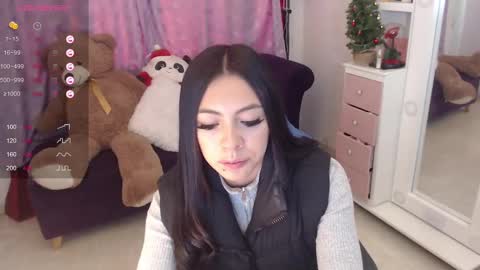 Yasmin online show from January 19, 1:55 pm