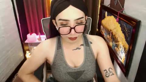 yassiered online show from February 25, 8:07 am