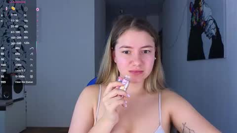 Yasyaa  online show from September 24, 5:25 am