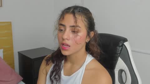 yaya23x online show from January 13, 3:15 pm