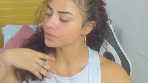 yaya23x online show from January 25, 12:05 pm