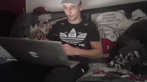 Snapshot of yayalaledetaill chatting on January 27, 8:40 am MisterCasquette online show from January 27, 8:40 am