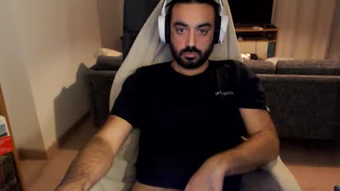 yeeaahoo online show from November 11, 8:55 pm