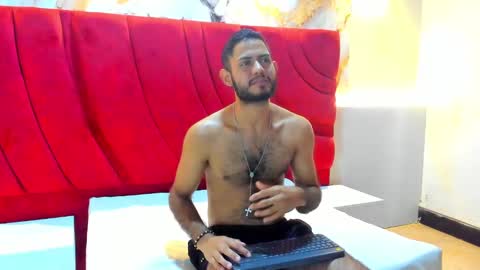 Yeferson online show from November 4, 7:59 pm