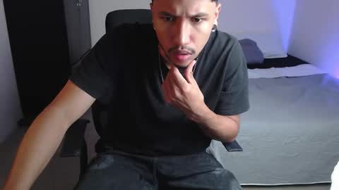 yeff online show from October 14, 11:52 pm