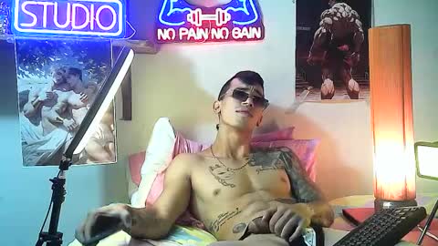 yeisoncastellanos1999 online show from October 1, 12:10 am