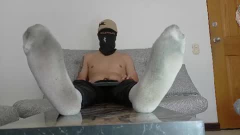 yeisongomezz online show from June 28, 6:04 pm