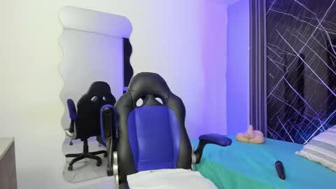 yelena03 online show from November 9, 11:40 pm