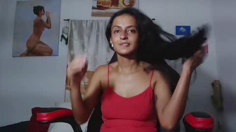 Snapshot of yemaya_28 chatting on September 21, 10:14 pm Yemaya 28 online show from September 21, 10:14 pm