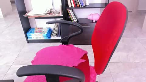 Snapshot of yenlo01 chatting on January 28, 8:15 pm yenlo01 online show from January 28, 8:15 pm