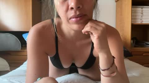 yenlo01 online show from June 19, 12:33 pm