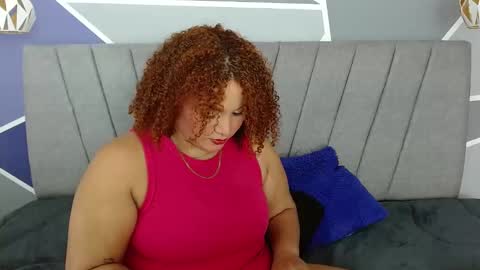 Snapshot of yera_carey chatting on September 19, 11:51 pm yera online show from September 19, 11:51 pm