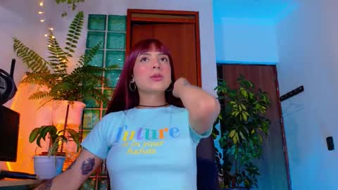 yeriawaddell  online show from October 12, 1:20 am