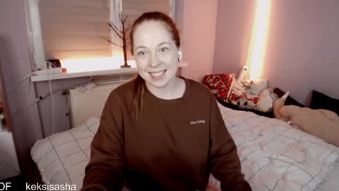 Snapshot of yes_itstrue chatting on December 25, 3:49 pm Sasha online show from December 25, 3:49 pm