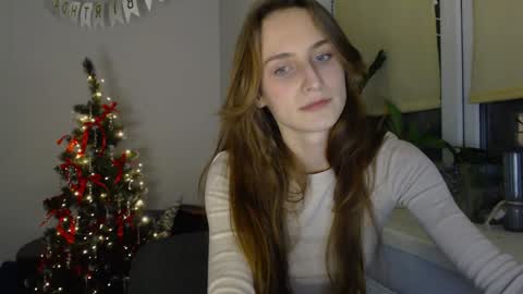 Snapshot of yes_to_heaven chatting on December 9, 9:37 pm Zoe online show from December 9, 9:37 pm