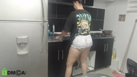 Snapshot of yessica_08 chatting on February 2, 11:21 pm yessica and andres online show from February 2, 11:21 pm